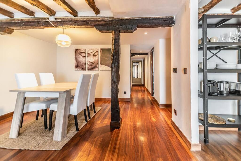 Ferienwohnung Apartamento De Diseno Junto Al Puerto De Castro Urdiales Exterior foto