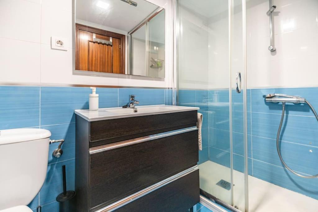Ferienwohnung Apartamento De Diseno Junto Al Puerto De Castro Urdiales Exterior foto