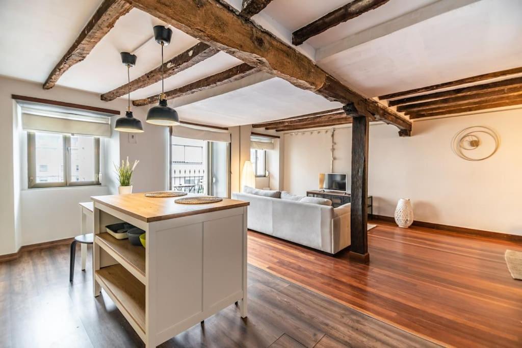 Ferienwohnung Apartamento De Diseno Junto Al Puerto De Castro Urdiales Exterior foto