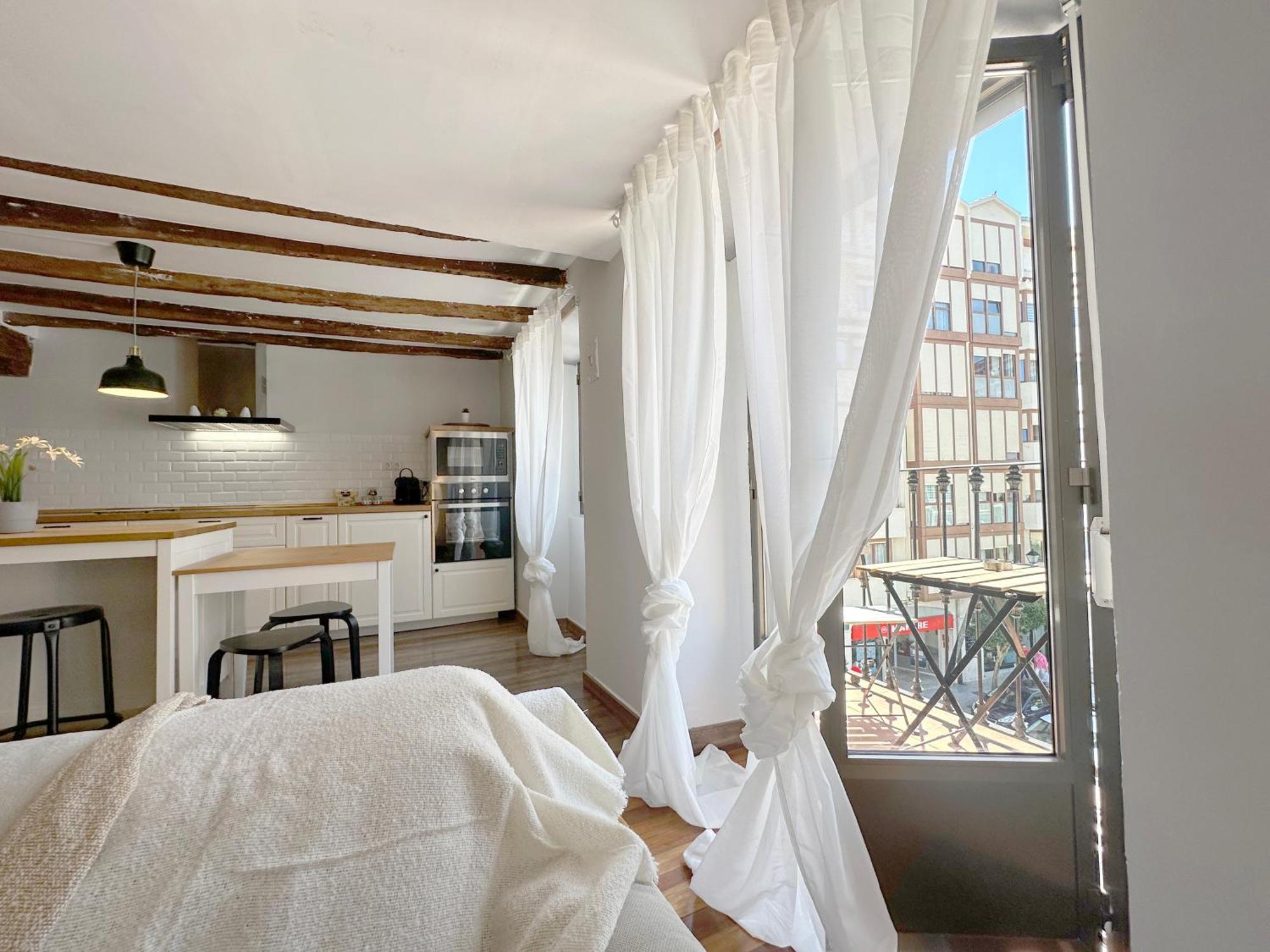 Ferienwohnung Apartamento De Diseno Junto Al Puerto De Castro Urdiales Exterior foto